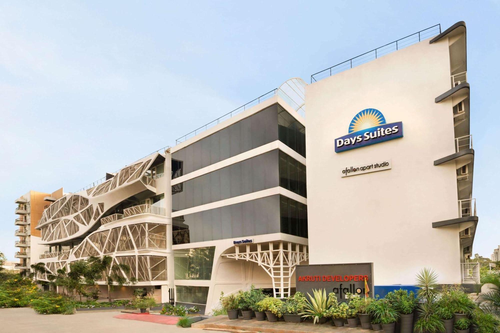 Days Inn & Suites By Wyndham Bengaluru Whitefield Esterno foto